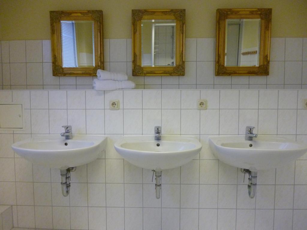 Hostel & Bistro Haus Der Horizonte Bad Doberan Værelse billede